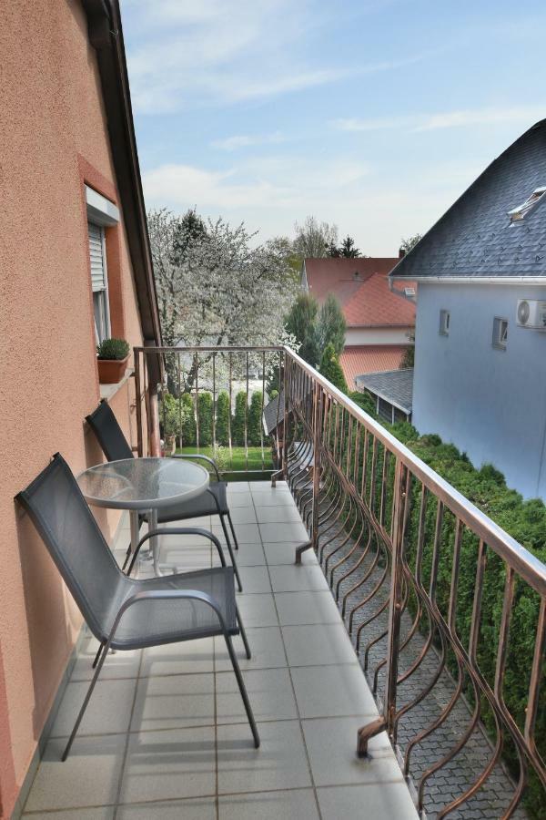 Szecsenyi Apartman Хевиз Экстерьер фото